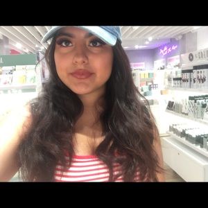 Meet your Posher, Hennesy